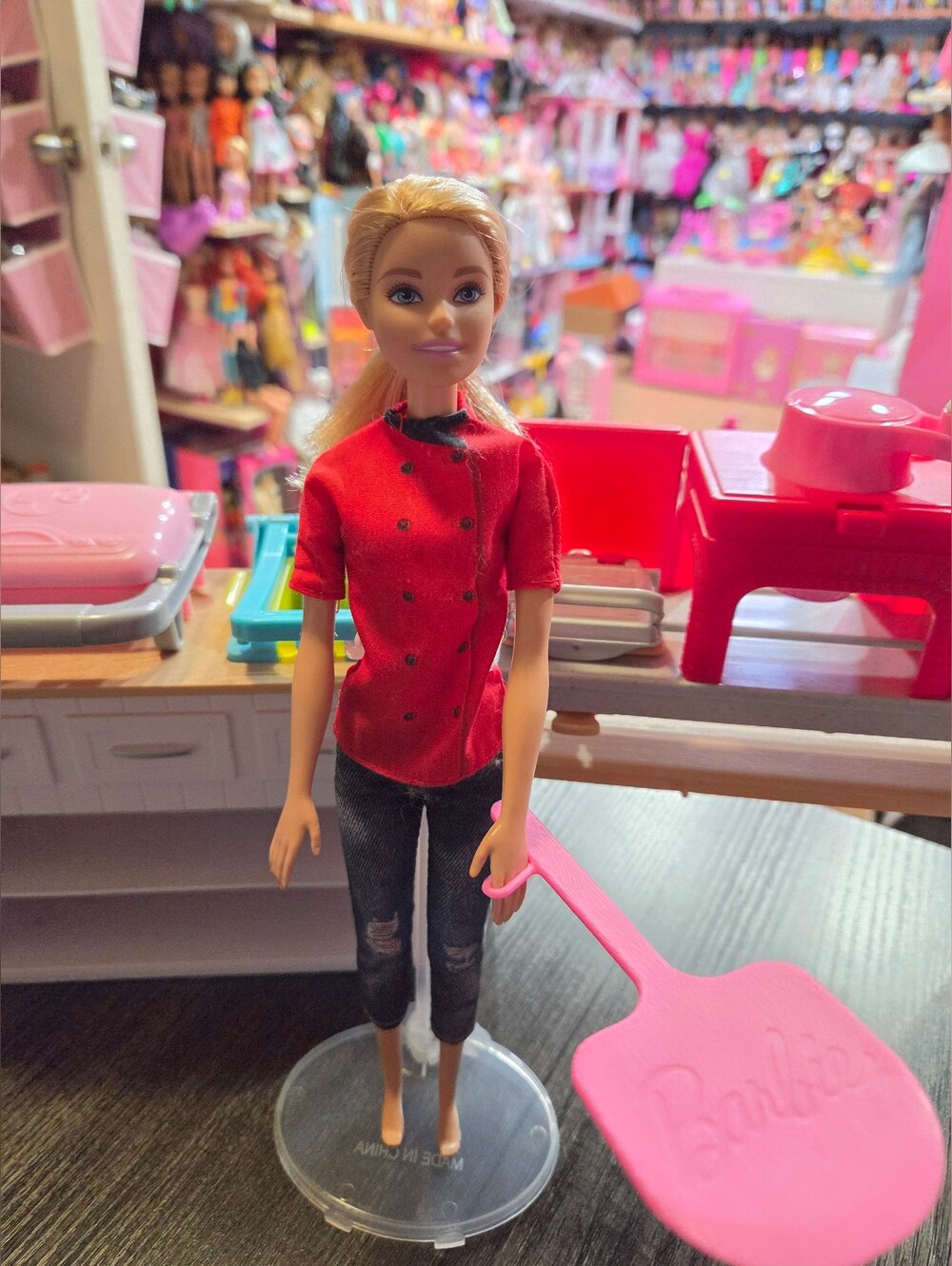 Barbies Ultimate Kitchen And Pizza Chef Play Doh Playsets - Picture 2 of 7